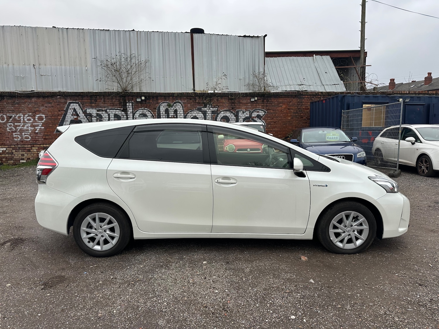 Used Toyota Prius+ 2025 for sale - 77037502: Photo 2