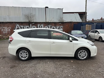 Used Toyota Prius+ 2020 for sale - 77037502: Photo