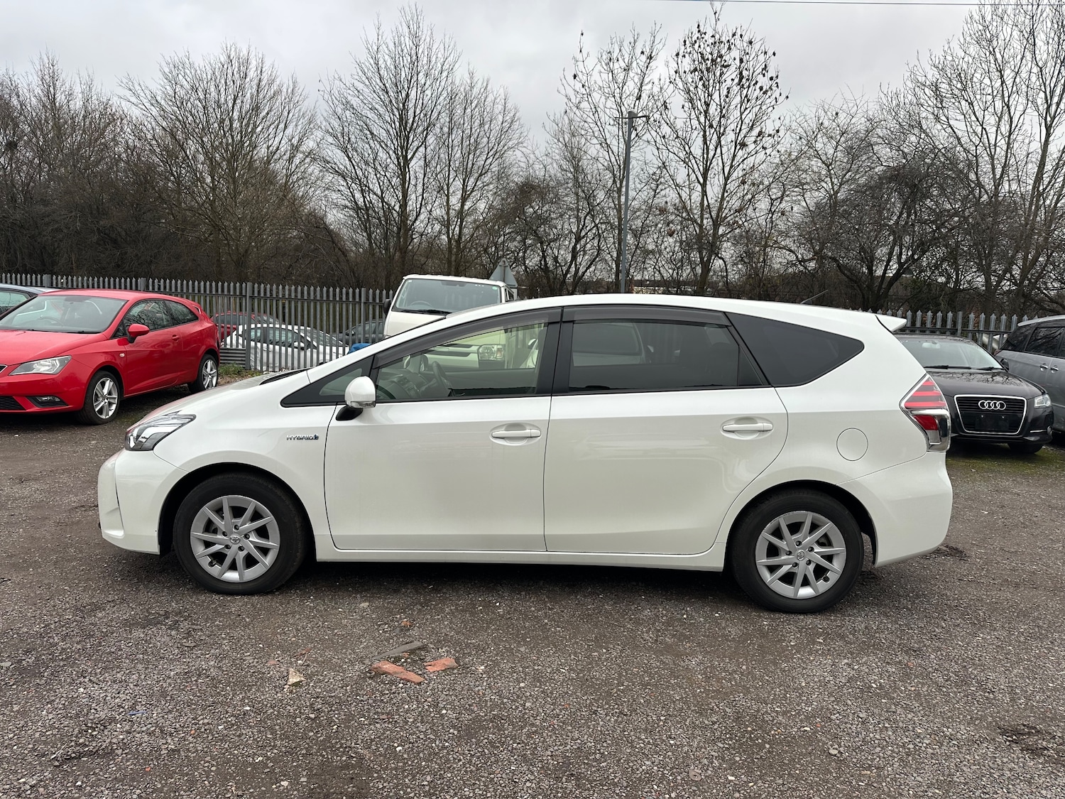 Used Toyota Prius+ 2025 for sale - 77037502: Photo 6