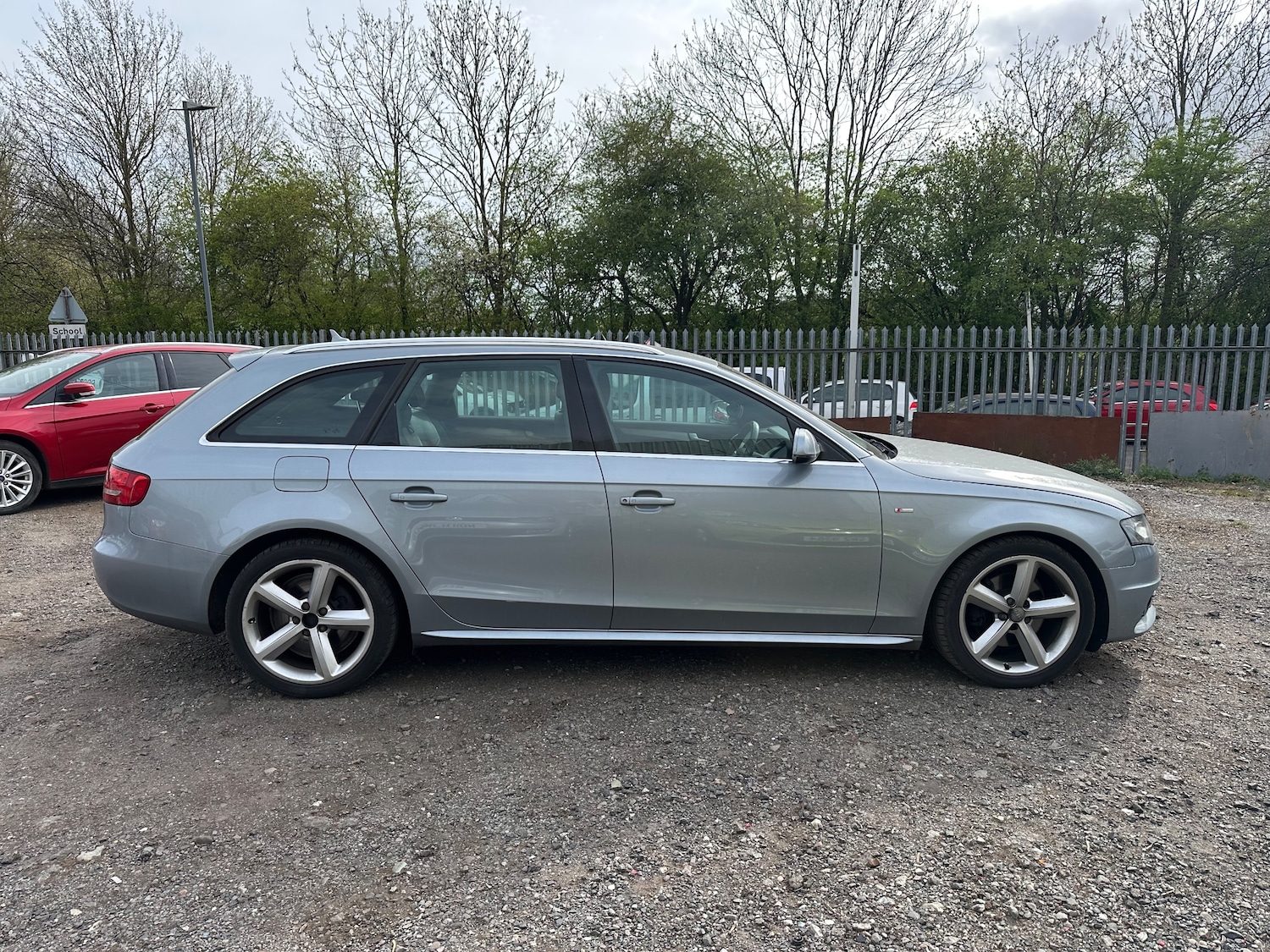 Used Audi A4 2010 for sale - 78124878: Photo 2