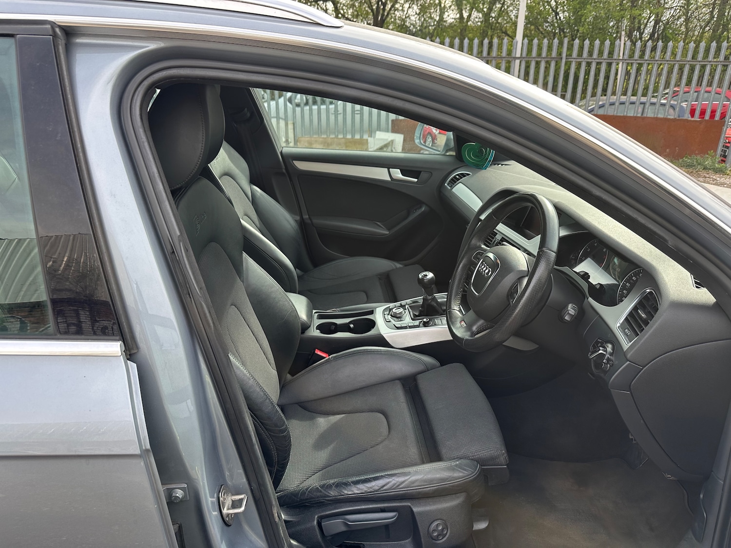 Used Audi A4 2010 for sale - 78124878: Photo 9