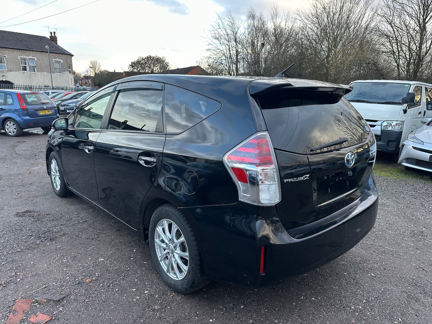 Used Toyota Prius+ 2026 for sale - 77341092: Photo 5