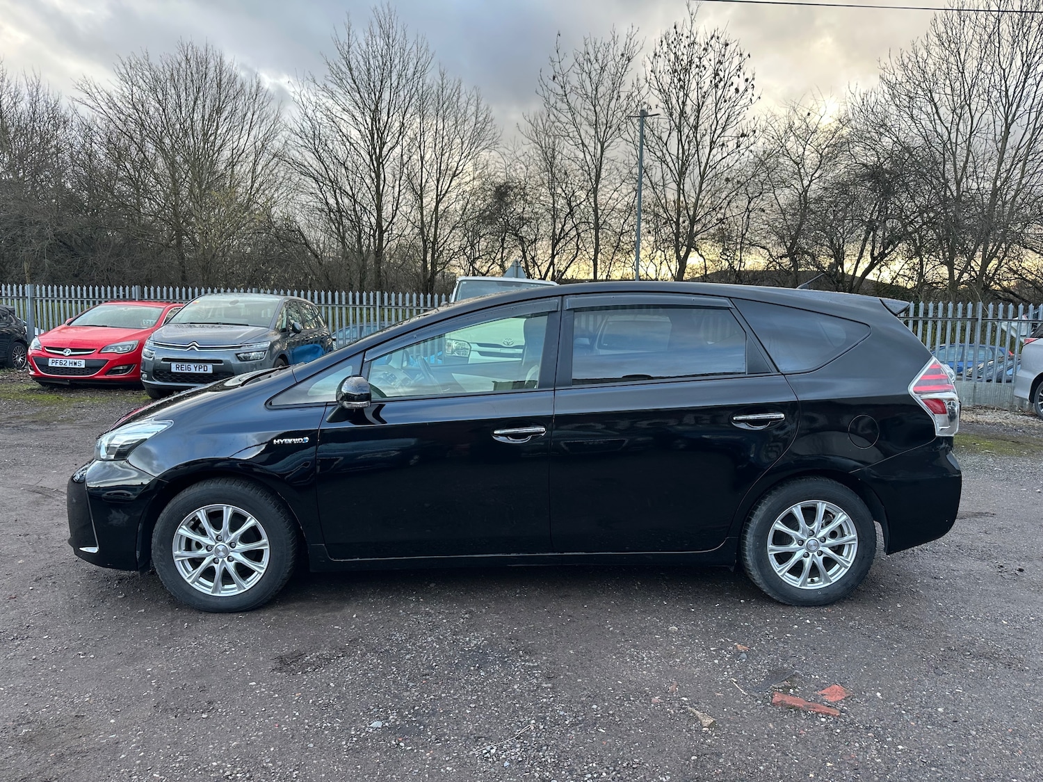 Used Toyota Prius+ 2026 for sale - 77341092: Photo 6