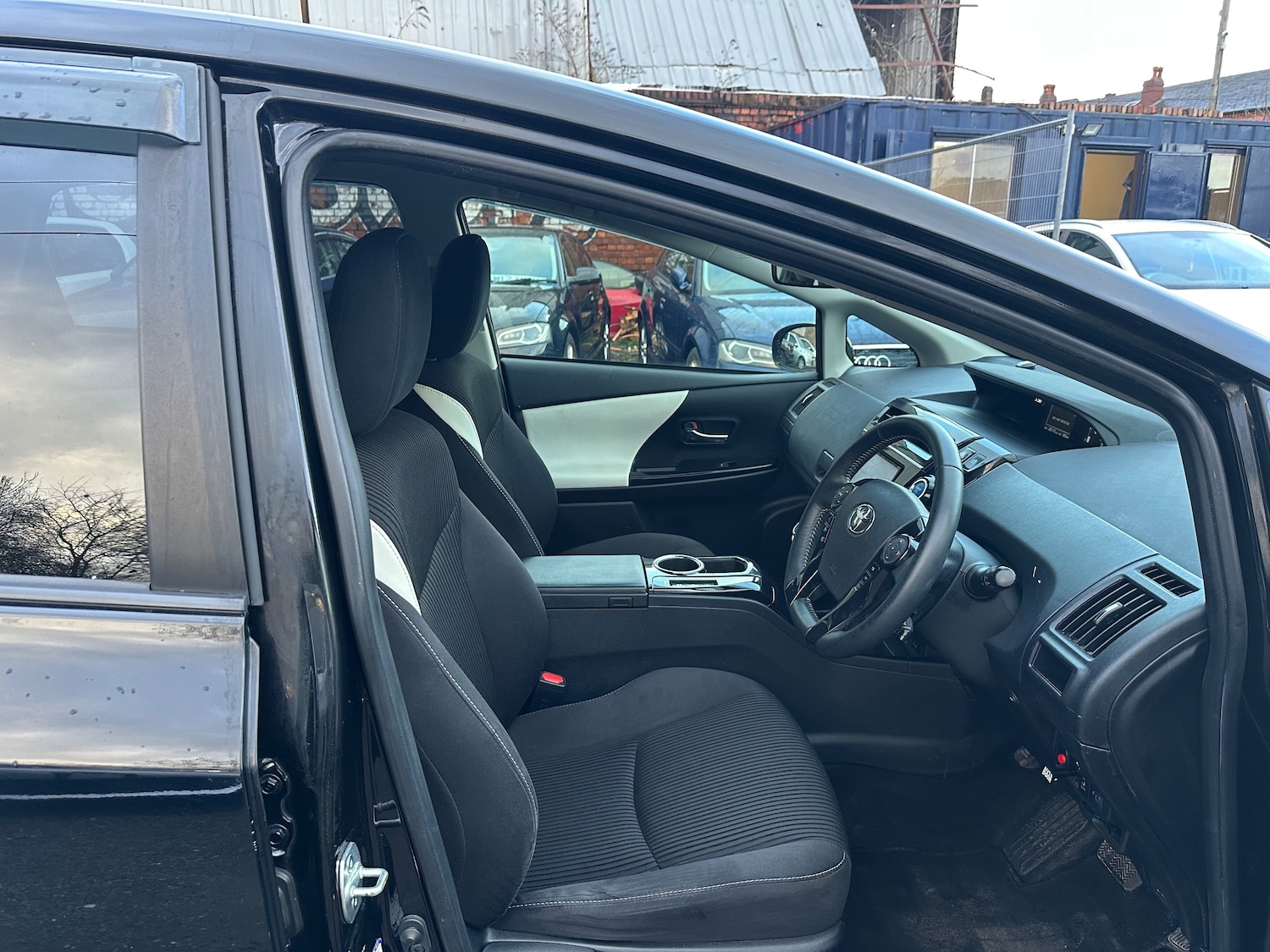 Used Toyota Prius+ 2026 for sale - 77341092: Photo 9