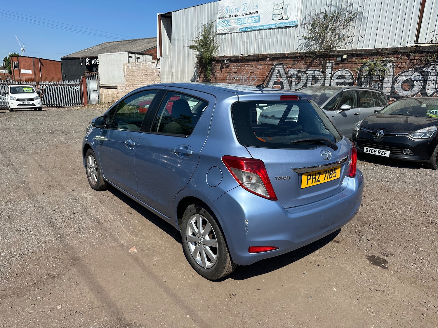 Used Toyota Yaris 2013 for sale - 76469088: Photo 5