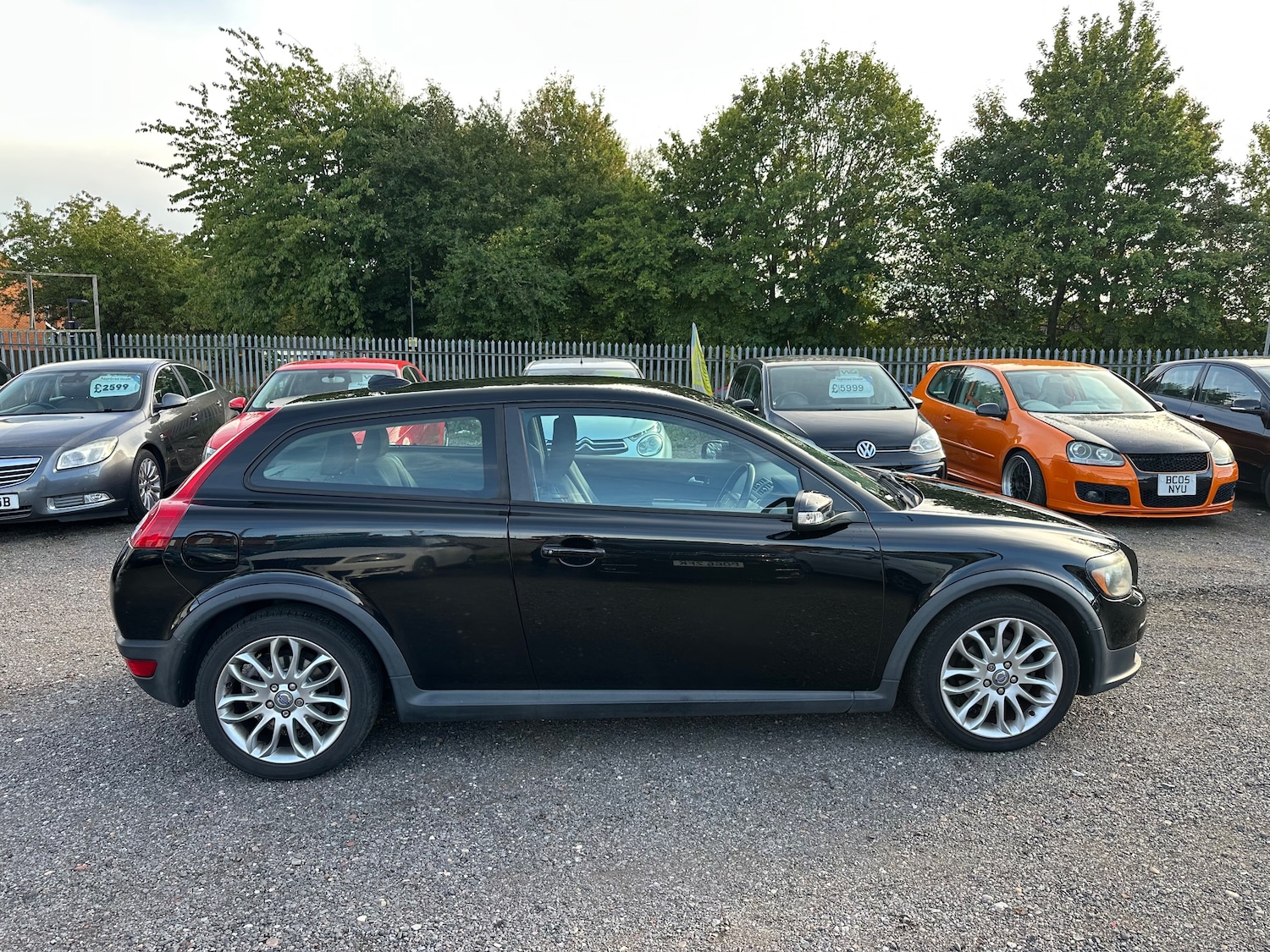 Used Volvo C30 2009 for sale - 76469137: Photo 2