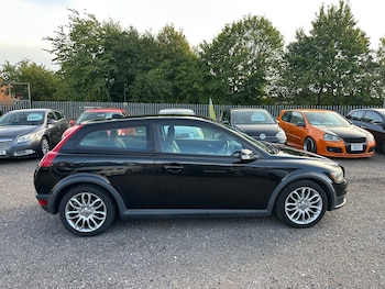 Used Volvo C30 2009 for sale - 76469137: Photo