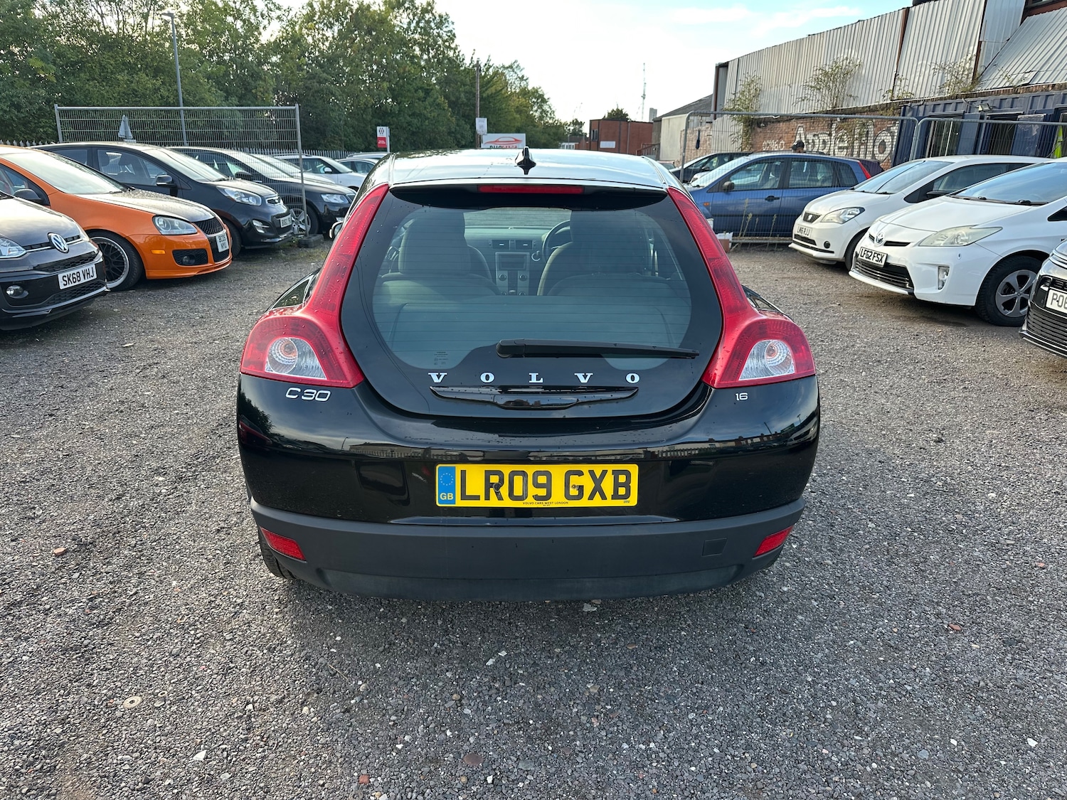 Used Volvo C30 2009 for sale - 76469137: Photo 4