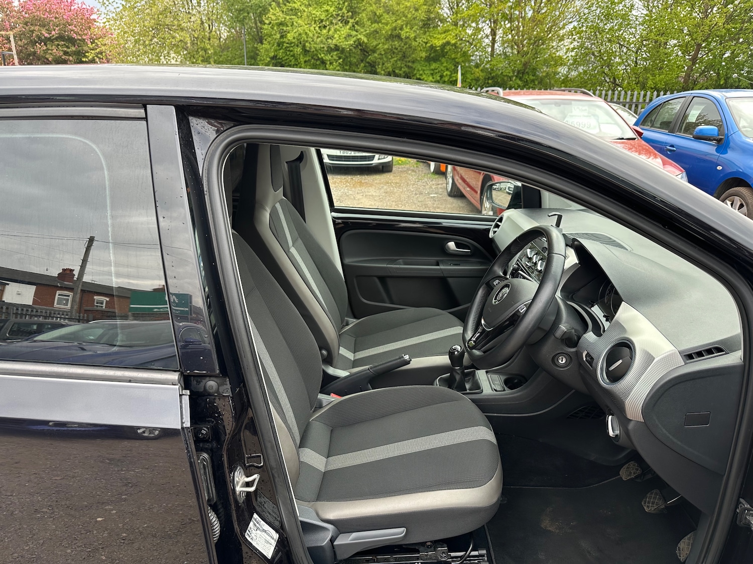 Used Volkswagen up! 2018 for sale - 77204987: Photo 9