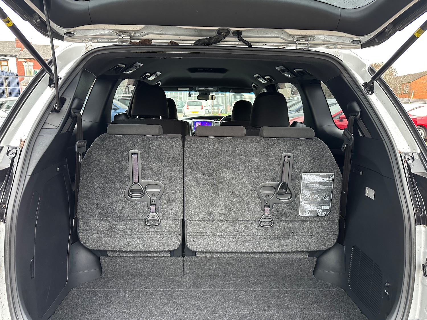 Used Toyota Estima for sale - 77059475: Photo 15