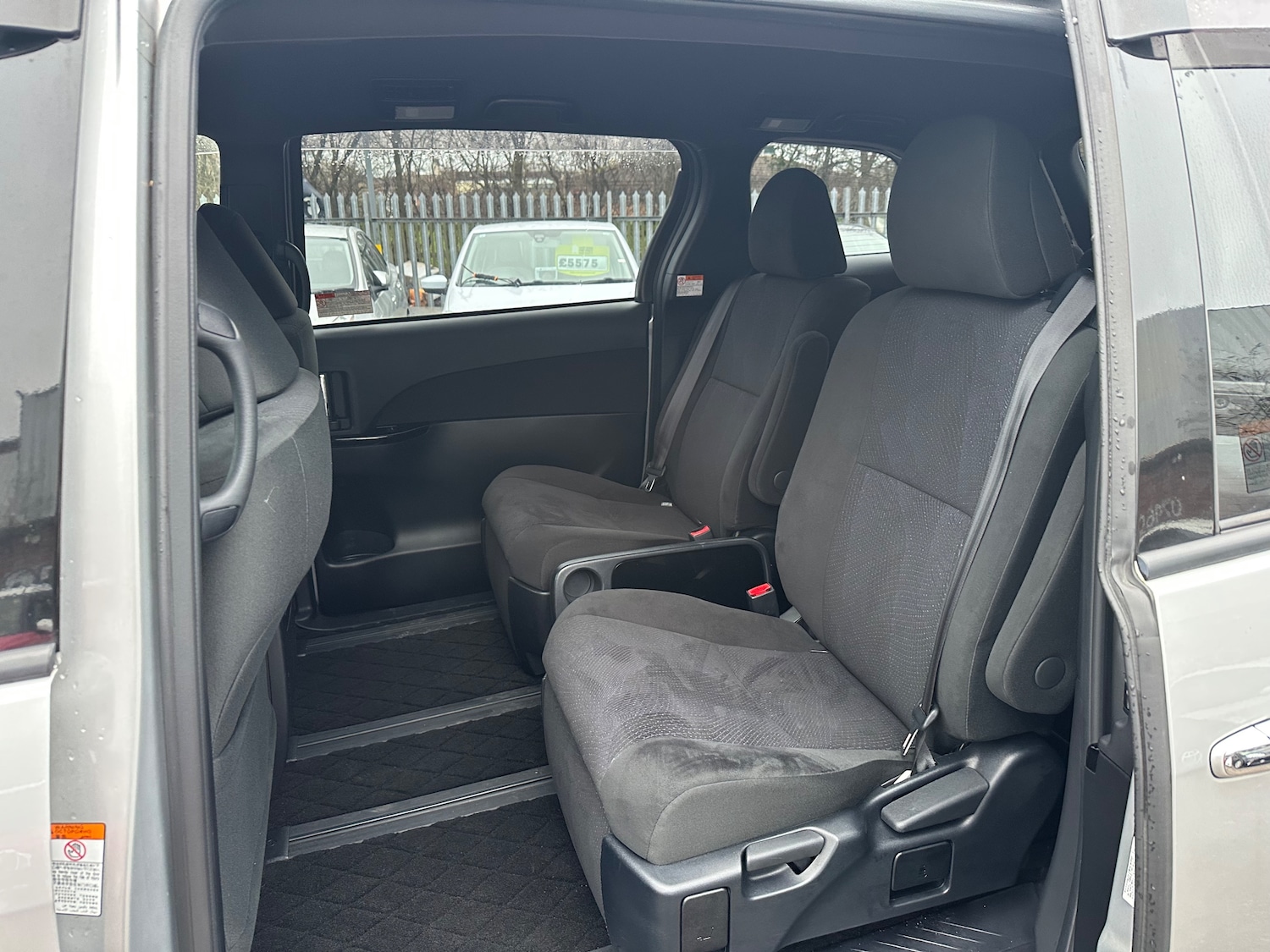 Used Toyota Estima for sale - 77059475: Photo 17