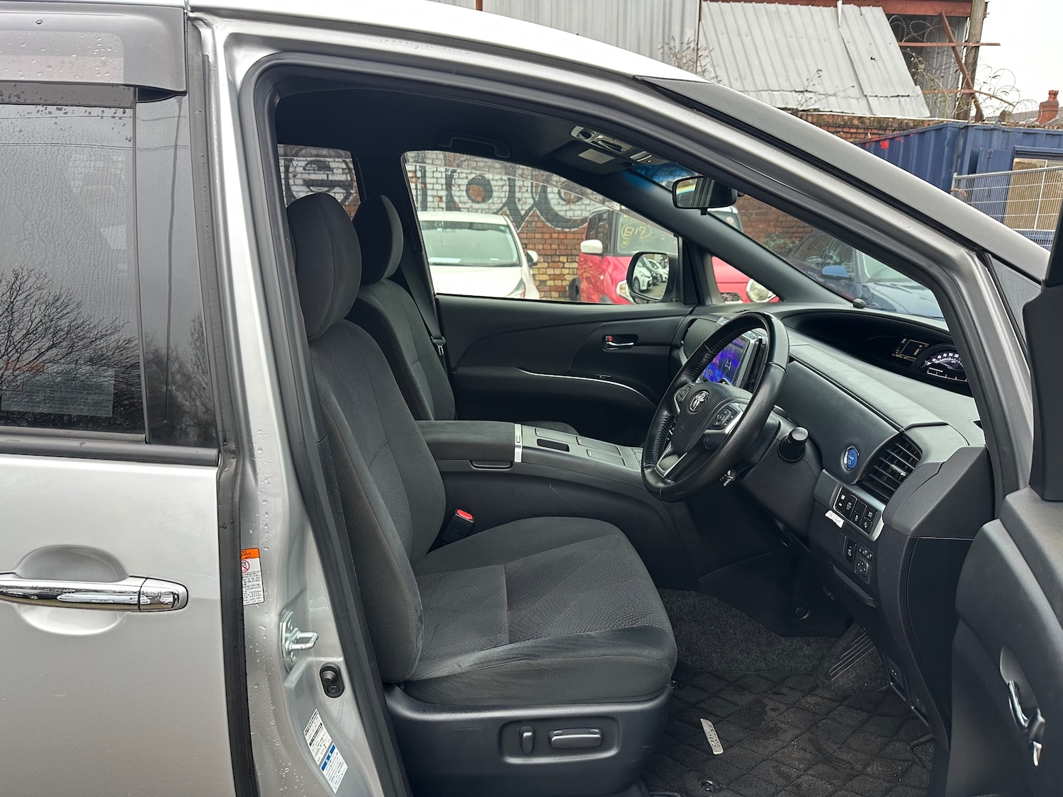 Used Toyota Estima for sale - 77059475: Photo 9