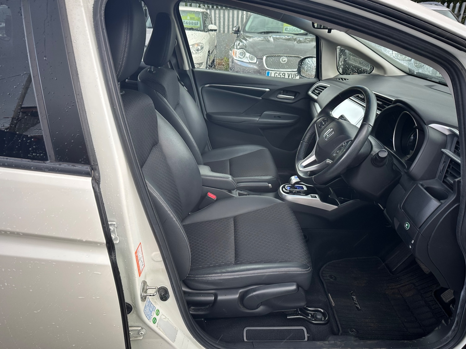 Used Honda Fit 2025 for sale - 77327297: Photo 11