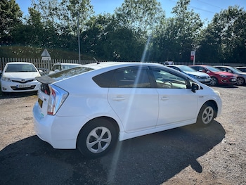 Used Toyota Prius 2023 for sale - 76469133: Photo