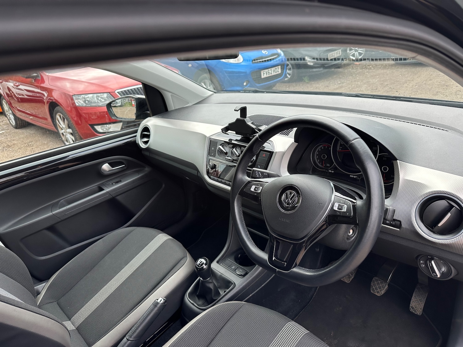 Used Volkswagen up! 2018 for sale - 76469105: Photo 10