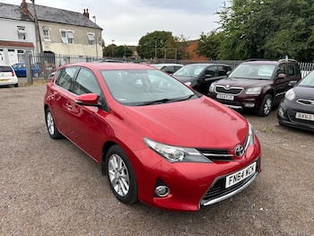 Used Toyota Auris 2014 for sale - 76469097: Photo