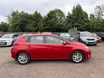 Used Toyota Auris 2014 for sale - 76469097: Photo