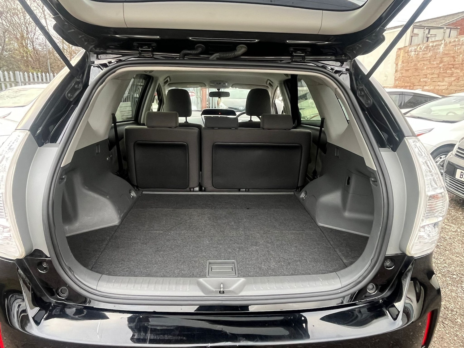 Used Toyota Prius 2025 for sale - 77204983: Photo 12