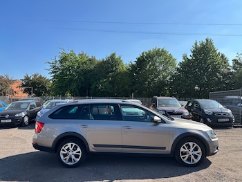 Used Skoda Octavia 2016 for sale - 76469091: Photo