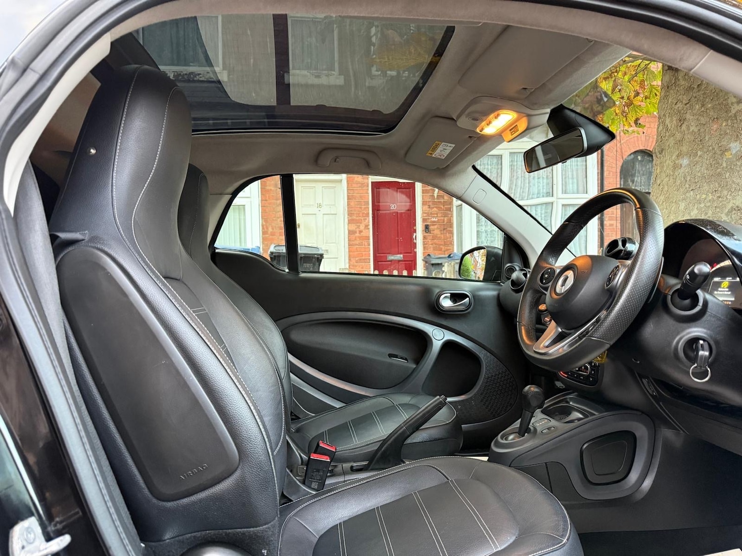 Used smart fortwo 2016 for sale - 76577411: Photo 5