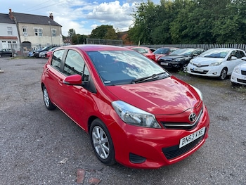 Used Toyota Yaris 2013 for sale - 76469100: Photo