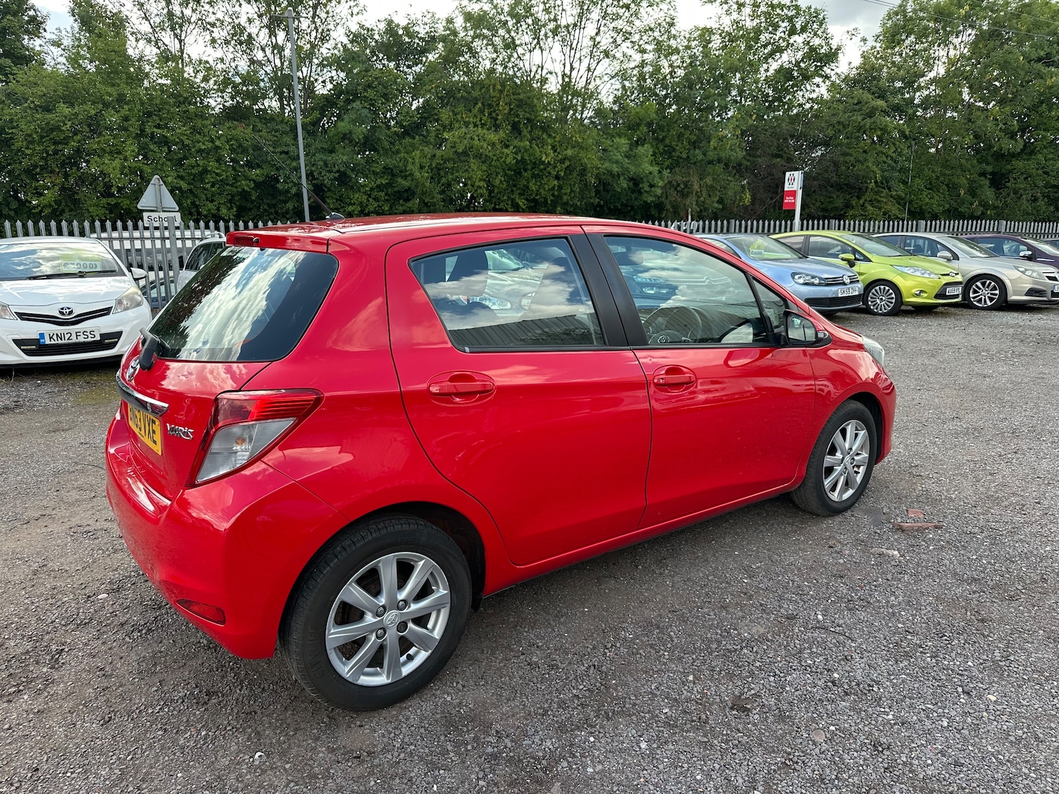 Used Toyota Yaris 2013 for sale - 76469100: Photo 3