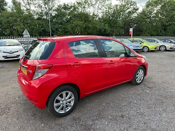 Used Toyota Yaris 2013 for sale - 76469100: Photo