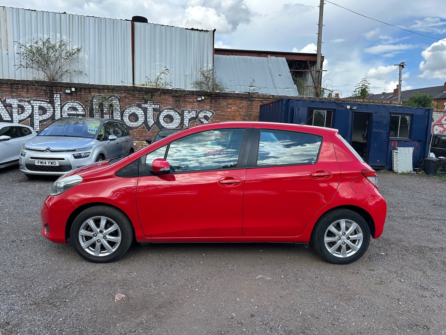 Used Toyota Yaris 2013 for sale - 76469100: Photo 6