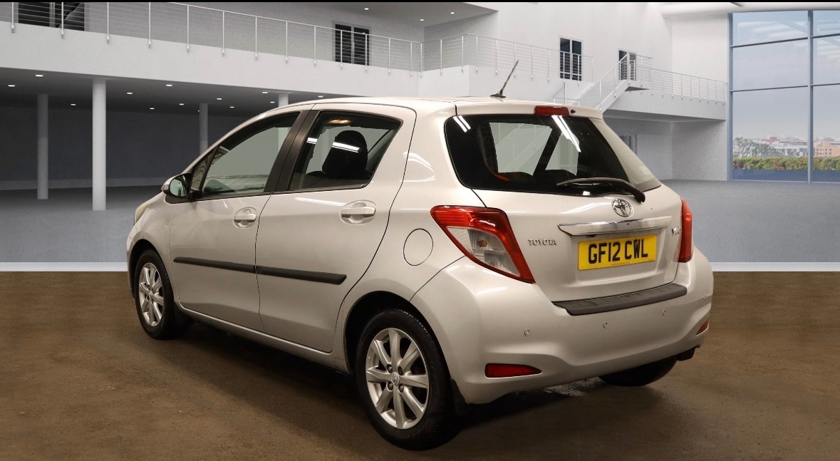 Used Toyota Yaris for sale - 77533690: Photo 3