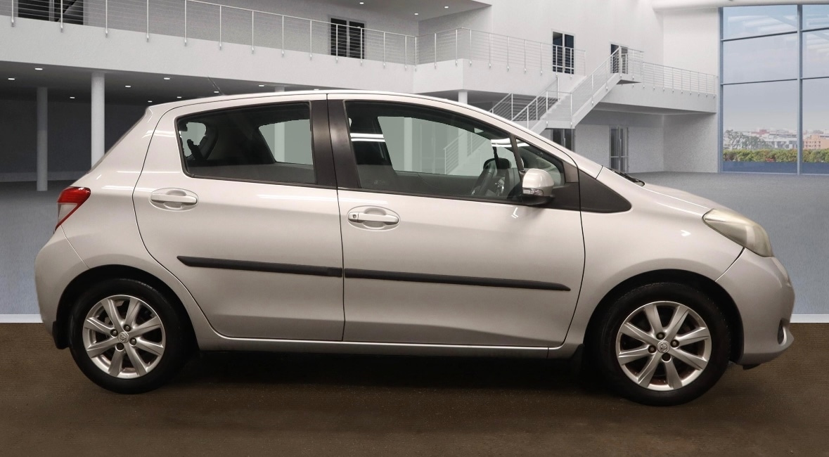 Used Toyota Yaris for sale - 77533690: Photo 5