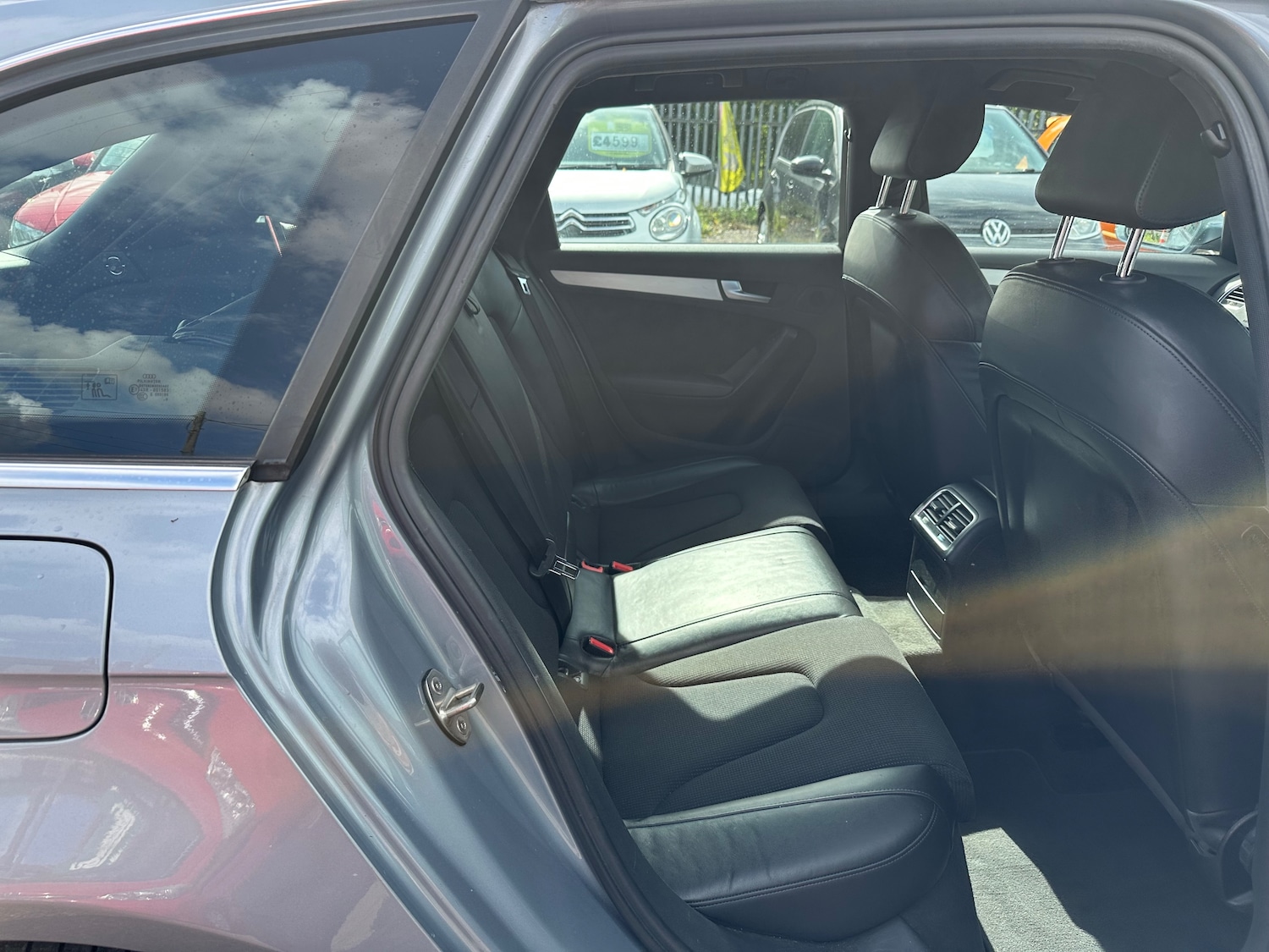 Used Audi A4 2010 for sale - 76469122: Photo 12