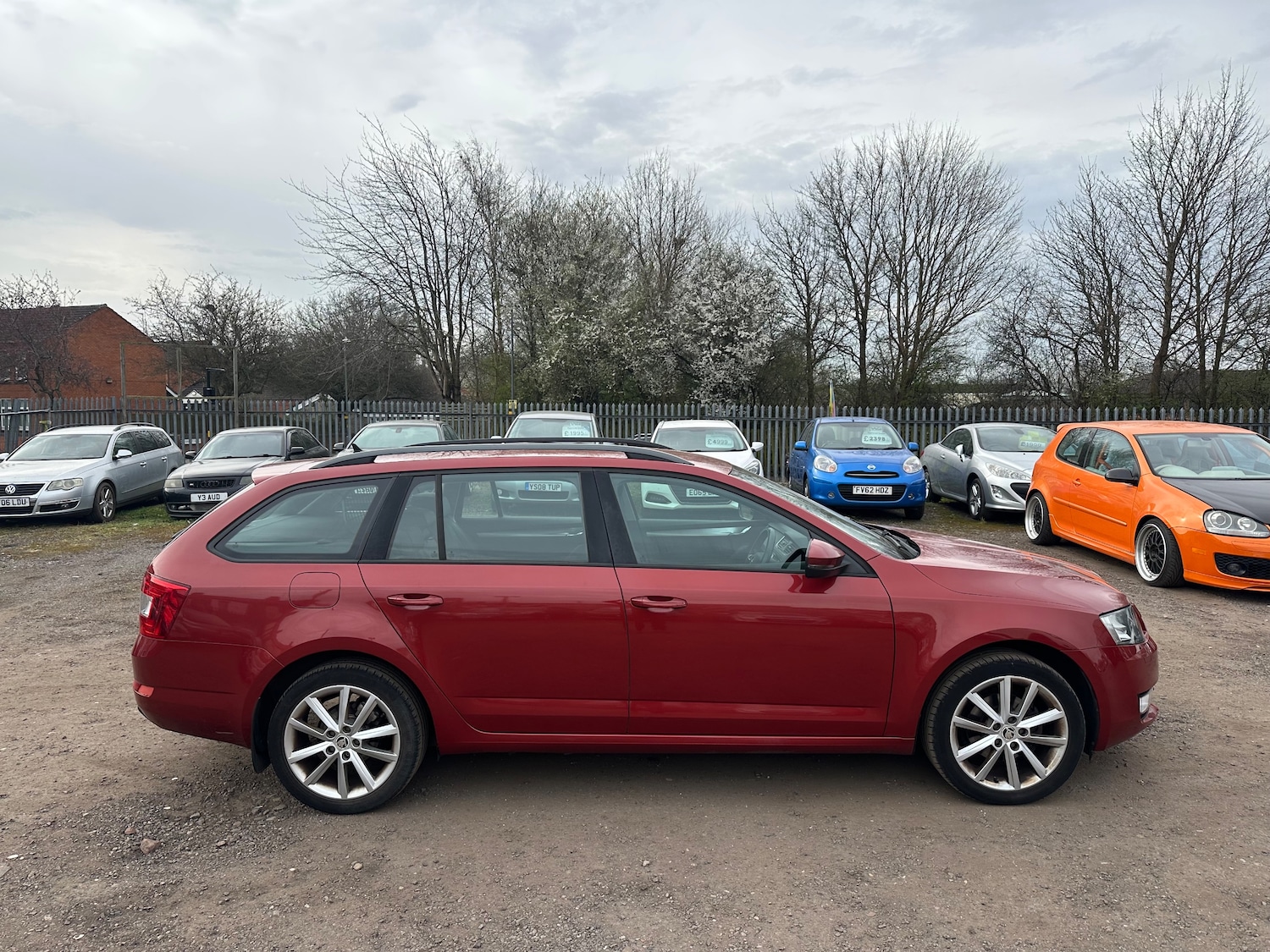 Used Skoda Octavia 2014 for sale - 76469107: Photo 2