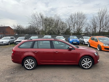 Used Skoda Octavia 2014 for sale - 76469107: Photo