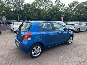 Used Toyota Yaris 2010 for sale - 79266430: Photo
