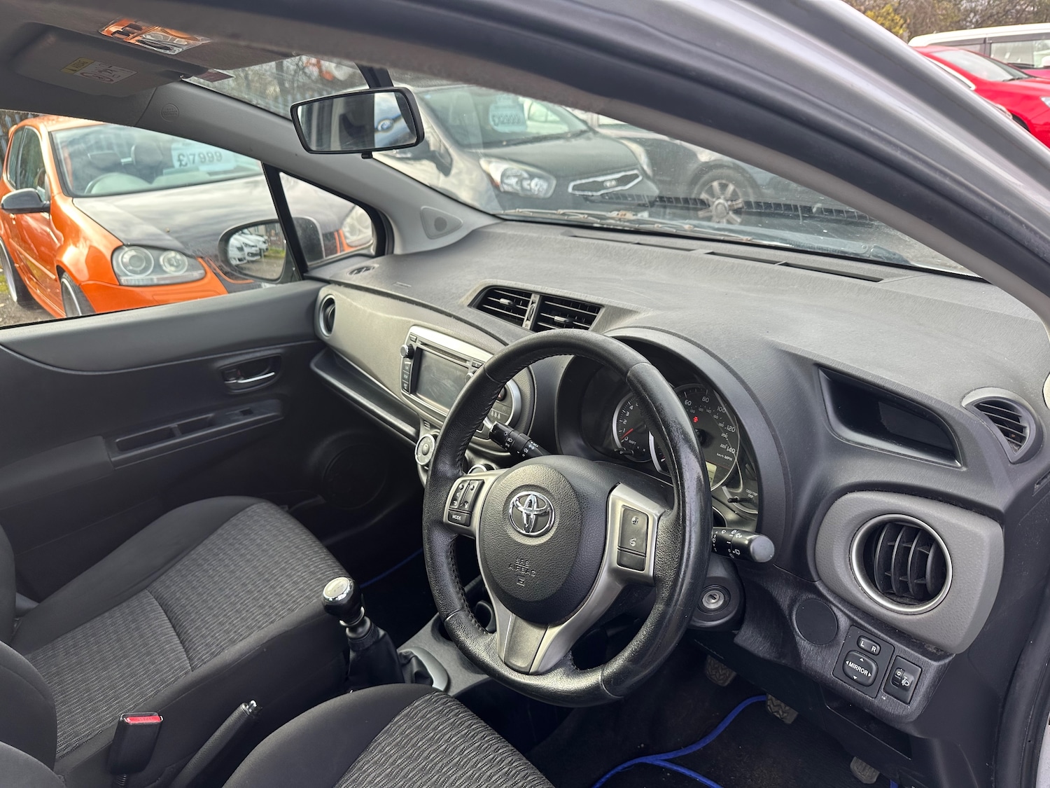 Used Toyota Yaris 2013 for sale - 76469123: Photo 10