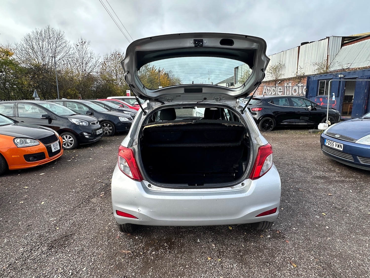 Used Toyota Yaris 2013 for sale - 76469123: Photo 14