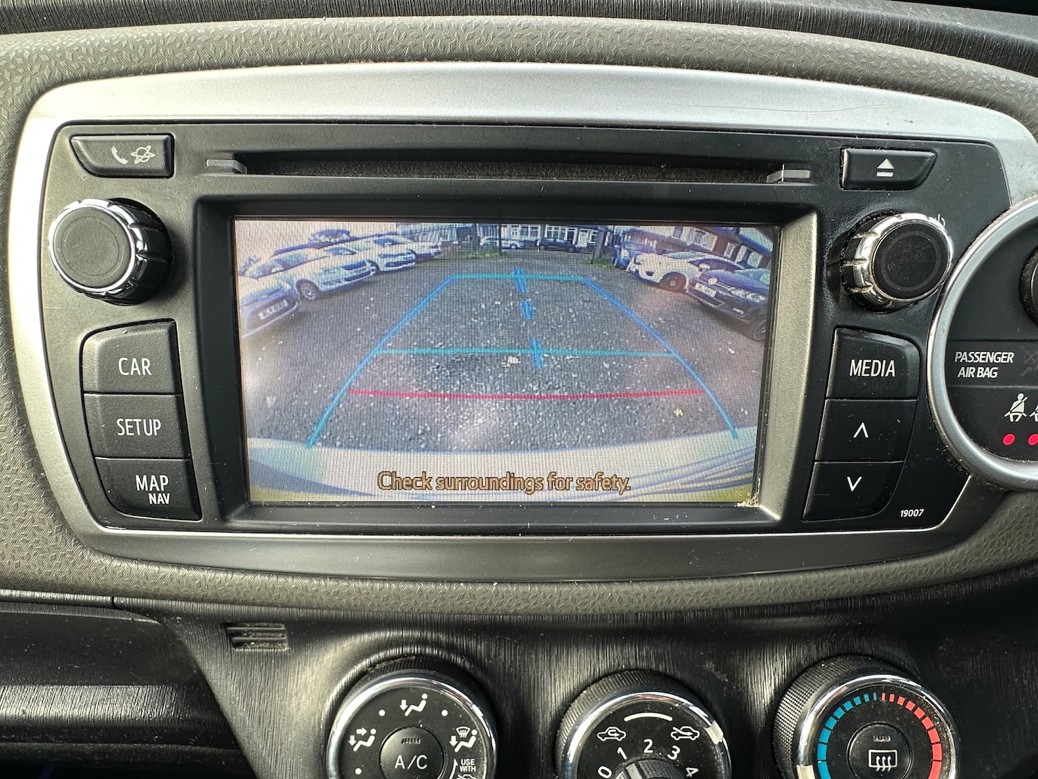 Used Toyota Yaris 2013 for sale - 76469123: Photo 15