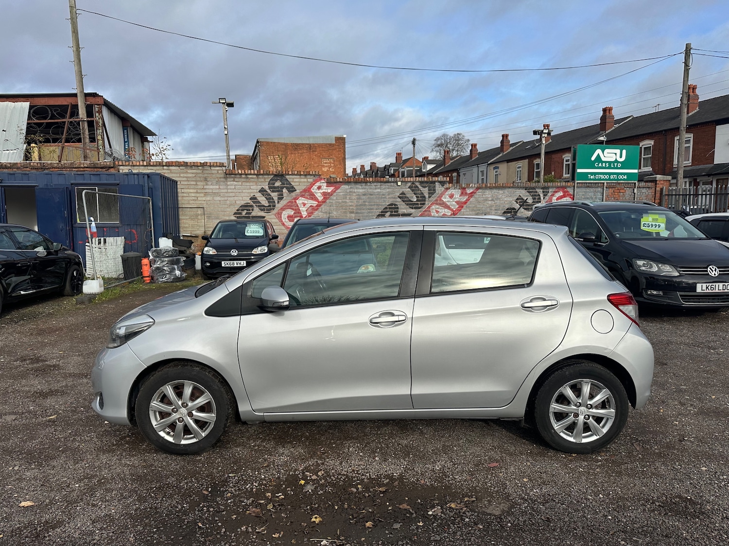 Used Toyota Yaris 2013 for sale - 76469123: Photo 6