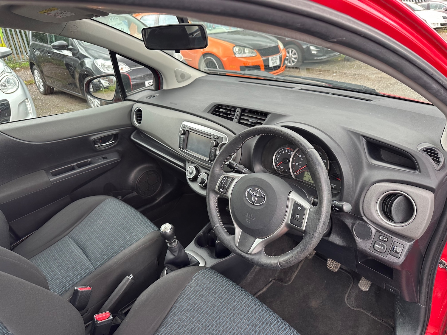 Used Toyota Yaris 2013 for sale - 76469138: Photo 10