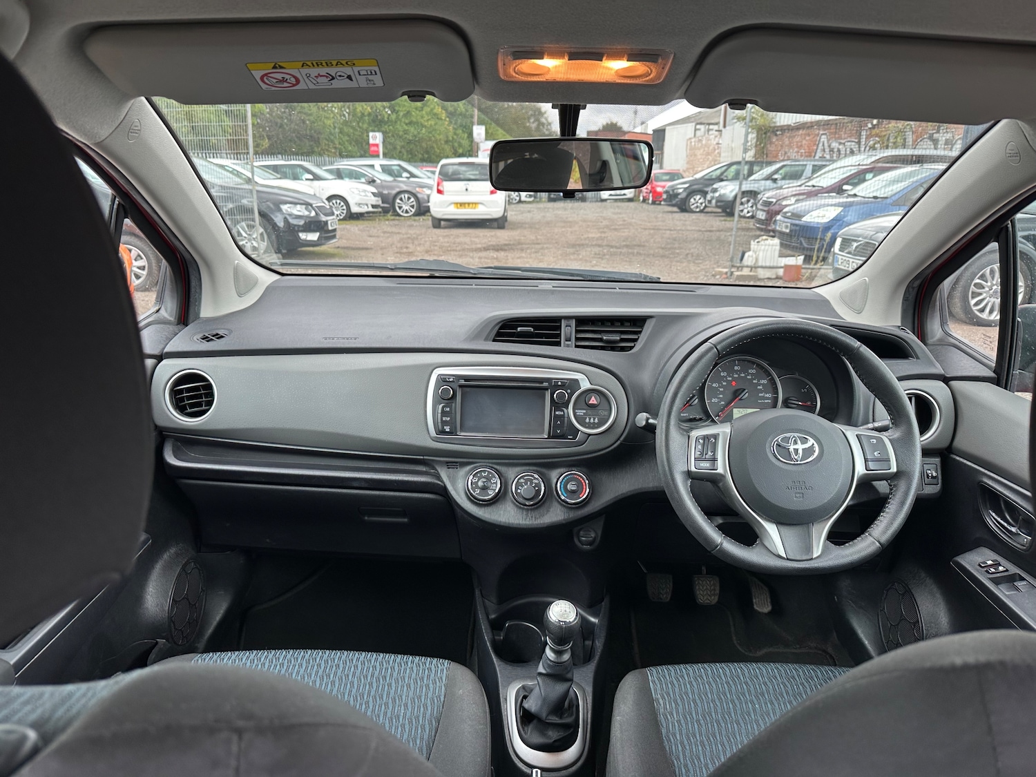 Used Toyota Yaris 2013 for sale - 76469138: Photo 12