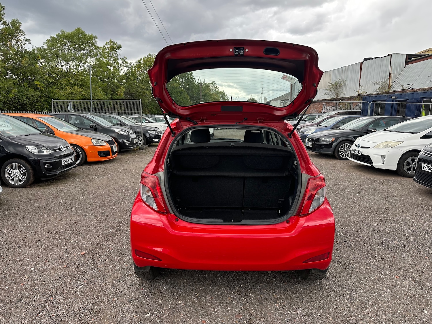 Used Toyota Yaris 2013 for sale - 76469138: Photo 13