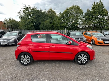 Used Toyota Yaris 2013 for sale - 76469138: Photo