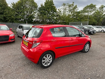 Used Toyota Yaris 2013 for sale - 76469138: Photo