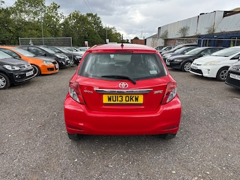 Used Toyota Yaris 2013 for sale - 76469138: Photo