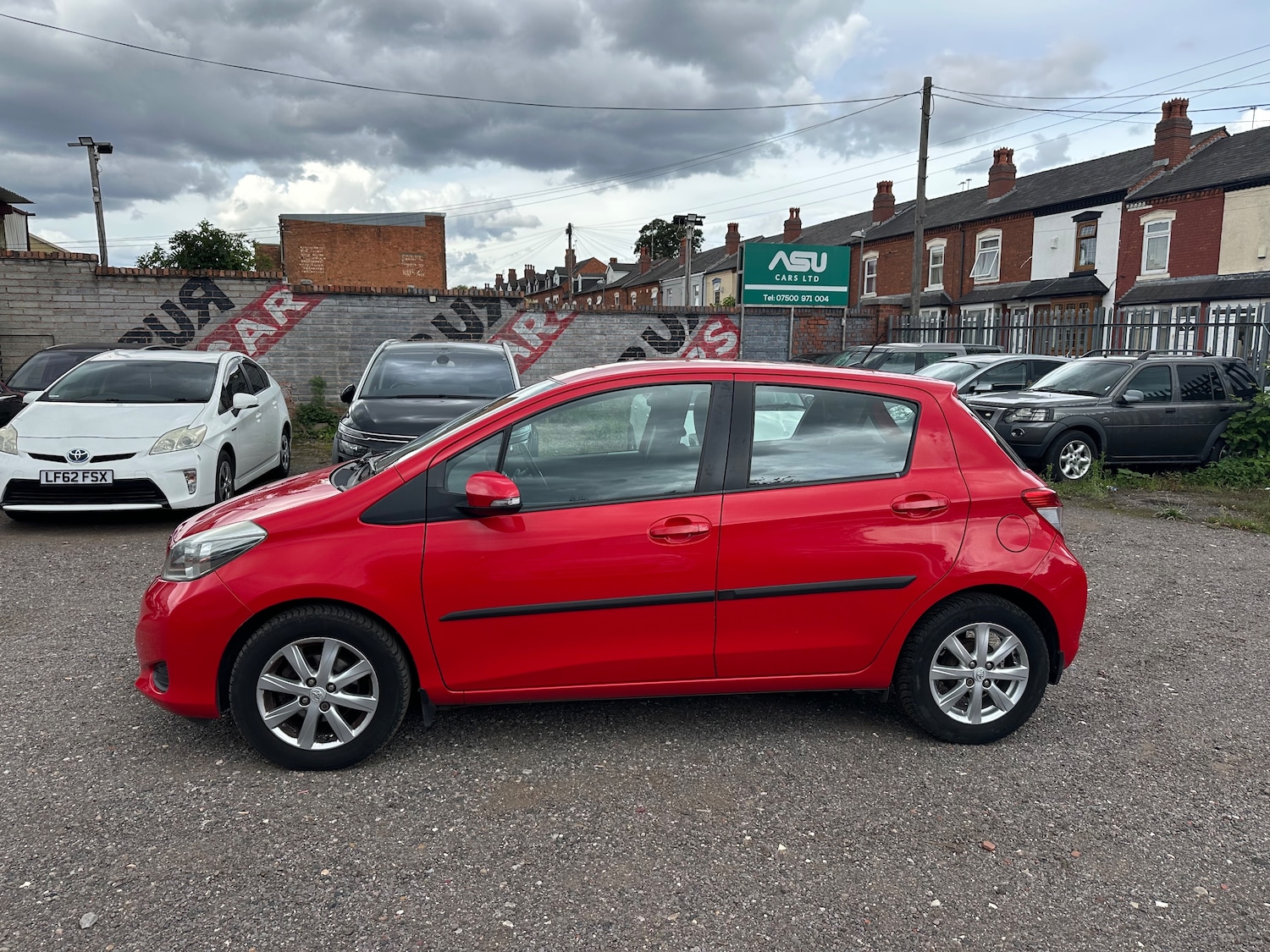 Used Toyota Yaris 2013 for sale - 76469138: Photo 6