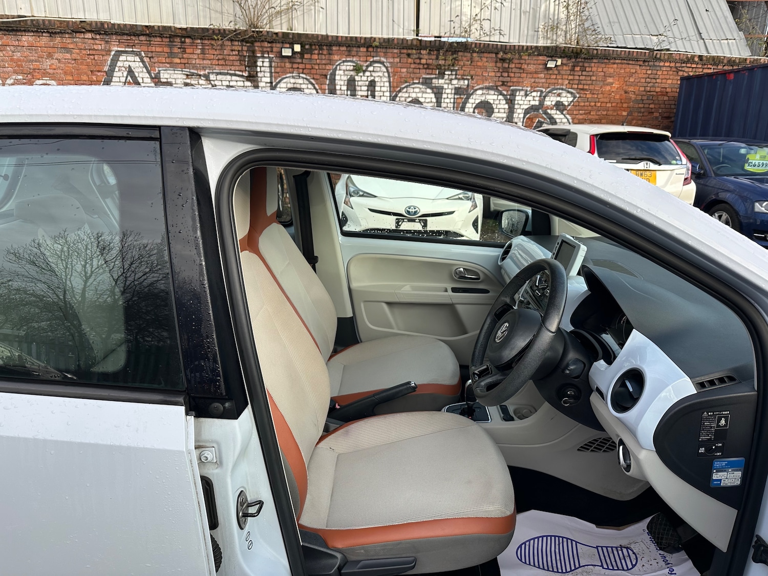 Used Volkswagen up! 2025 for sale - 77037503: Photo 9