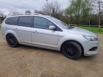 Used Ford Focus 2010 for sale - 77968090: Photo