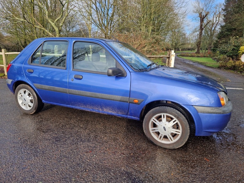 Used Ford Fiesta 2001 for sale - 77228019: Photo 2