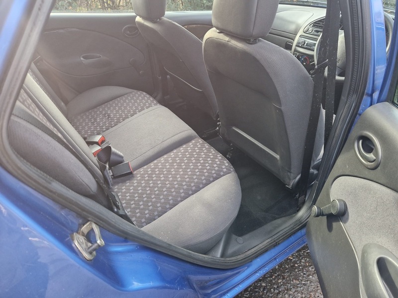 Used Ford Fiesta 2001 for sale - 77228019: Photo 8