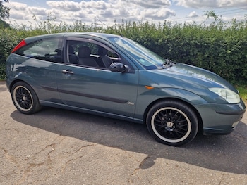 Used Ford Focus 2004 for sale - 75503618: Photo